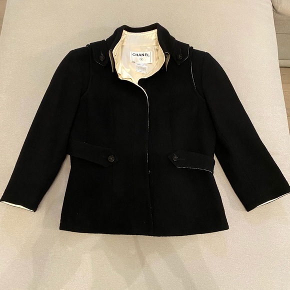 Authentic Chanel black jacket with removable collar and sleeves - Picture 3 of 14